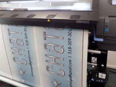 druk reklamy na samochód naklejki grafika firmowa