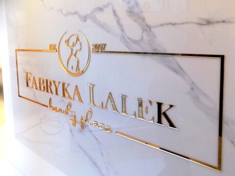 lustrzane złote logo elegancka reklama