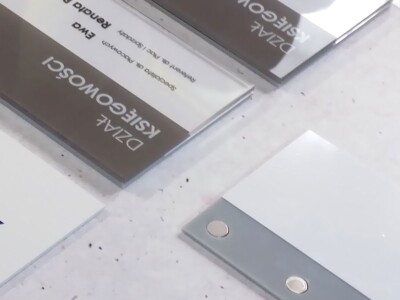 magnetyczne tabliczki do biura przydrzwiowe