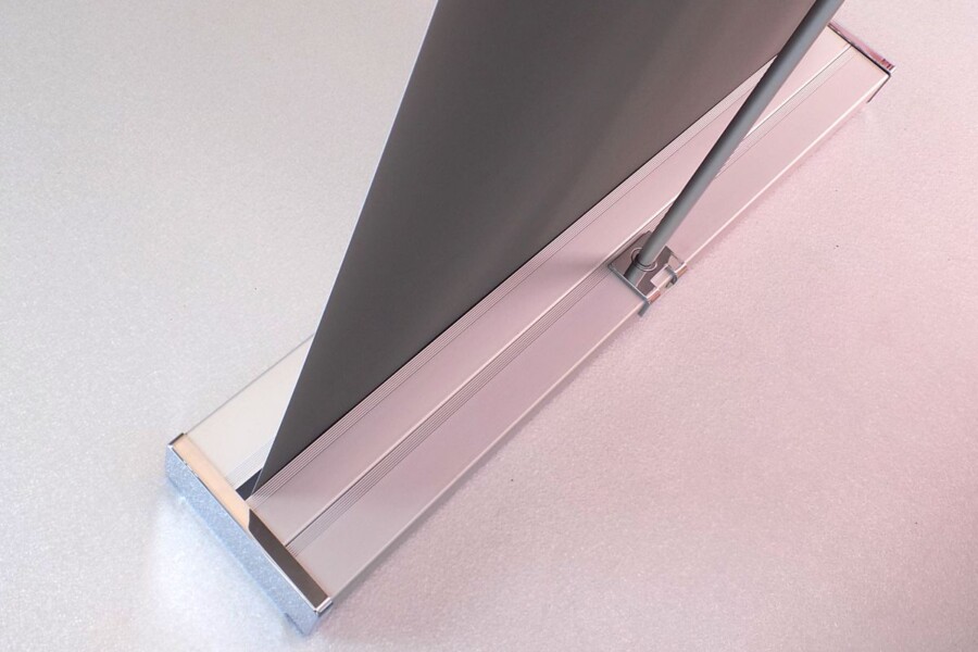 reklama przenośna kaseta aluminiowa rollup baner