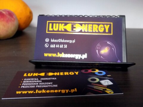 reklamowe wizytówki soft touch lakier selektywny