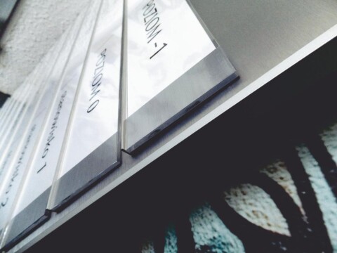 tablica treści wymiennej panele pleksi jak wygląda | Oznakowanie wewnątrz budynku - tablice informacyjne