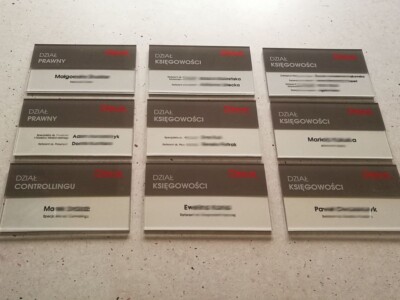 tabliczki przydrzwiowe plexi na magnes oznakowania