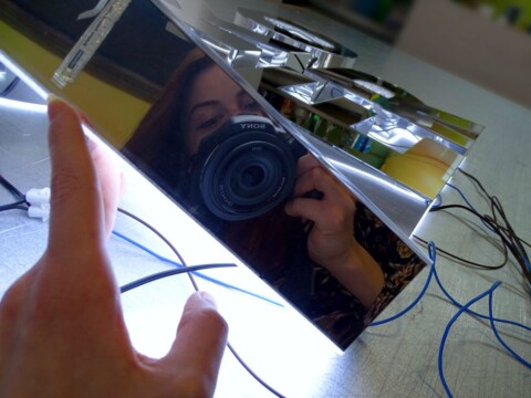 Litery świetlne jak wyglądają lustrzane litery 3D