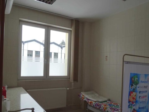 oklejanie szyb dekoracyjna folia okienna