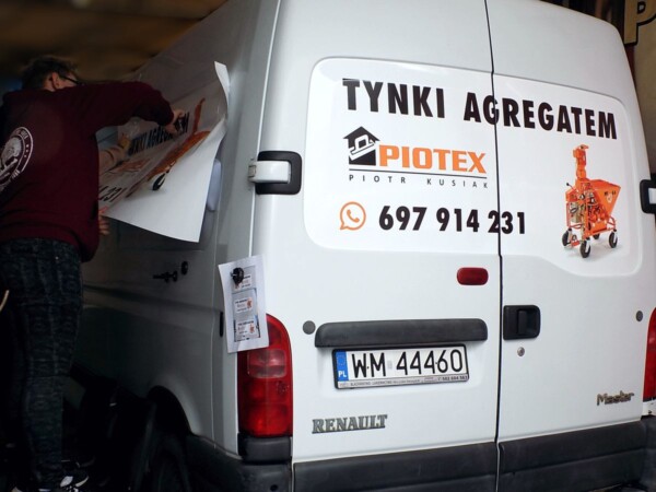 Reklama na samochody _ Reklama na samochody firmowe wyklejanie pojazdu
