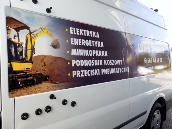 Reklama na samochody _ oklejanie samochodu dostawczego reklama naklejki