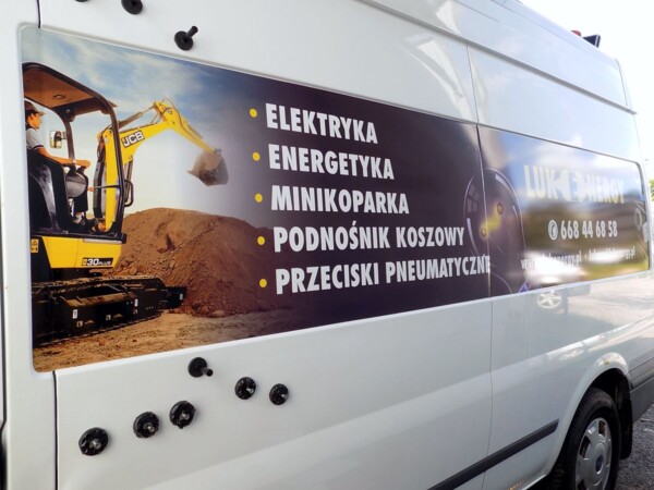 Reklama na samochody _ oklejanie samochodu dostawczego reklama naklejki
