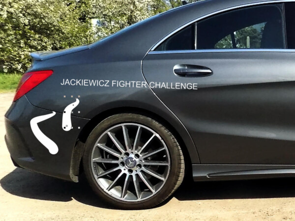 Reklama na samochody _ projektowanie grafiki przed oklejaniem samochodu osobowego