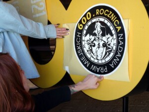 Produkcja reklamy przestrzennej grafika na witacz reklamowy miasta Mińsk Mazowiecki