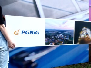 Reklama wewnętrzna dekor na ścianę grafika drukowana | Dekoracja pomieszczenia - reklama PGNiG